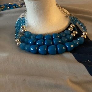 Chunky beaded necklace blue